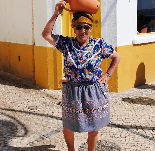 Sunset Terrace - Beachfront With Private Parking *