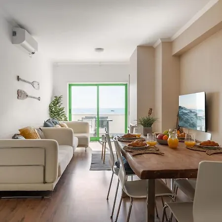 Sunset Terrace - Beachfront With Private Parking Nazaré