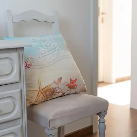 Sunset Terrace - Beachfront With Private Parking Apartment *