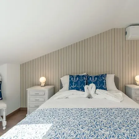 Sunset Terrace - Beachfront With Private Parking Apartment Nazare