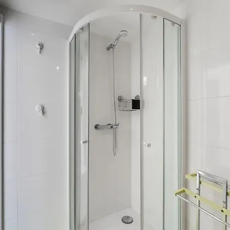 Sunset Terrace - Beachfront With Private Parking Apartament