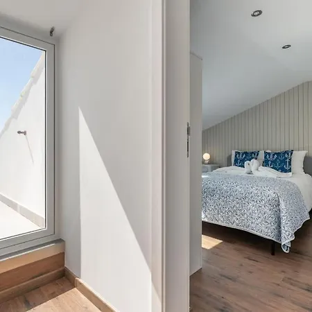 Apartment Sunset Terrace - Beachfront With Private Parking