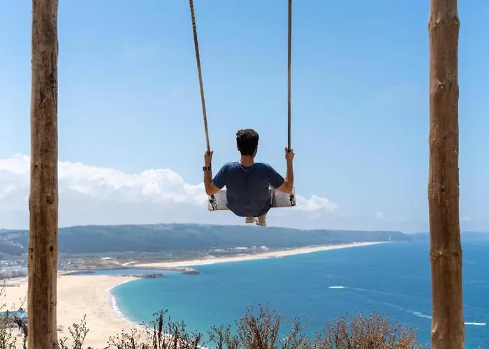 Sunset Terrace - Beachfront With Private Parking Назаре