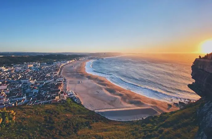 Sunset Terrace - Beachfront With Private Parking