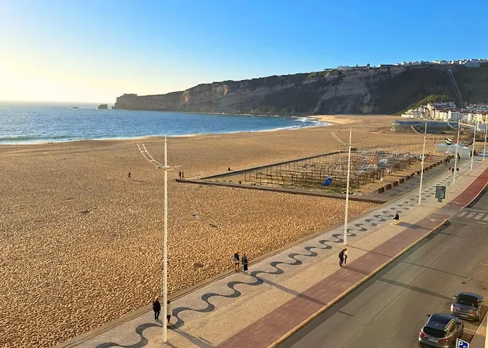 Sunset Terrace - Beachfront With Private Parking Апартаменты *