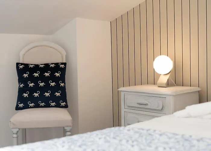 Апартаменты Sunset Terrace - Beachfront With Private Parking Назаре