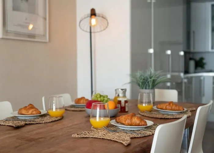 Sunset Terrace - Beachfront With Private Parking Апартаменты *